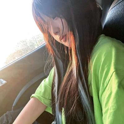 港口的日本姑娘
